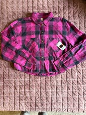NWT bp Cropped Fuchsia and Black Plaid Shirt Medium